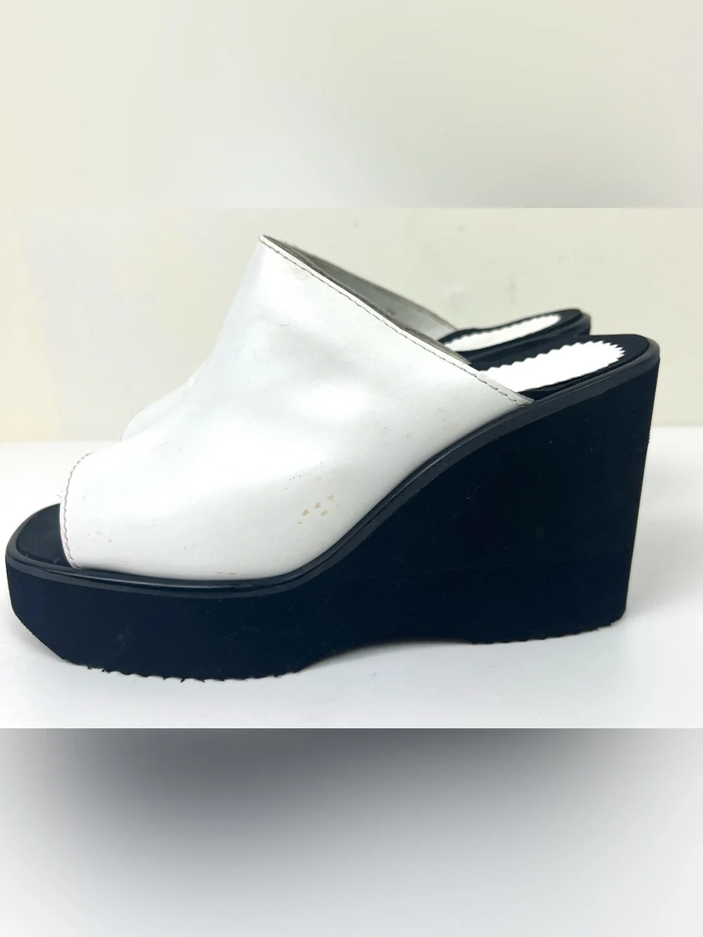 Vintage Y2K Bongo Platform Wedge